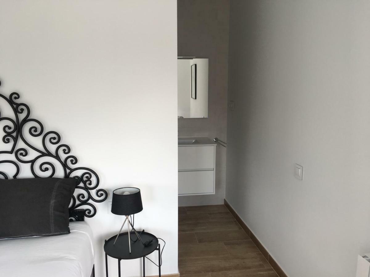 Torre De La Ferreria Apartman Tona Kültér fotó