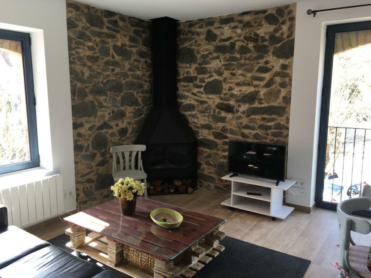 Torre De La Ferreria Apartman Tona Kültér fotó
